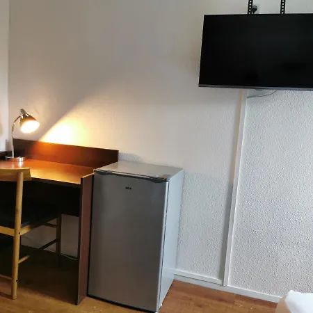 La Defense מלון דירות 3*