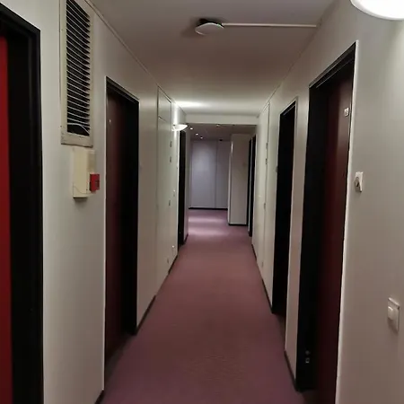 מלון דירות La Defense 3*