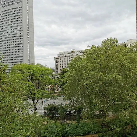 La Defense 3* 库尔布瓦